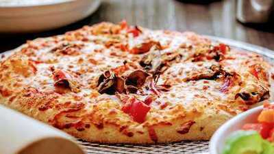 Al-Madina Halal Pizza