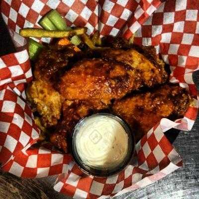 Hoops Sports Bar and Grille