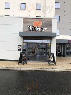 Beefeater Reading Gateway M4, J11