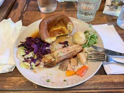 The Queens Head