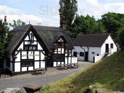 The White Lion Inn