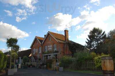 The Bat & Ball Country Pub & Haywards Restaurant