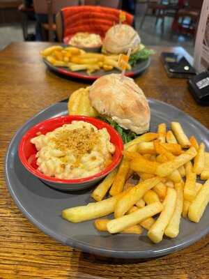 Nando's Metro Centre - Blue Mall