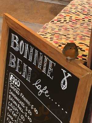 Bonnie And Ben Cafe