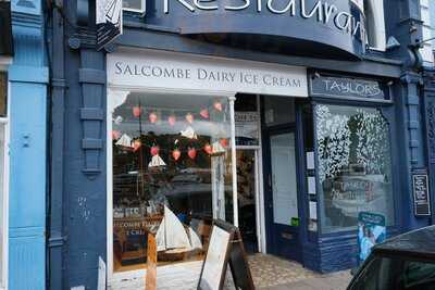 Salcombe Dairy Ice Cream Parlour