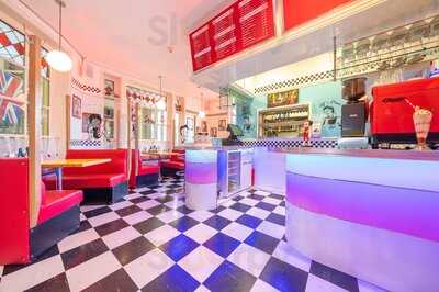 Aj's Diner, Ryde