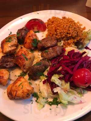 Layla Mezze & Grill