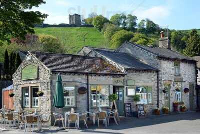 The Three Roofs Cafe