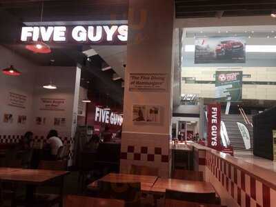 Five Guys Bluewater