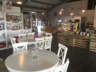 Mackenzies Farm Shop And Cafe