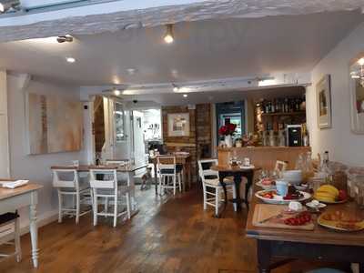 Wild Thyme Restaurant And Rooms