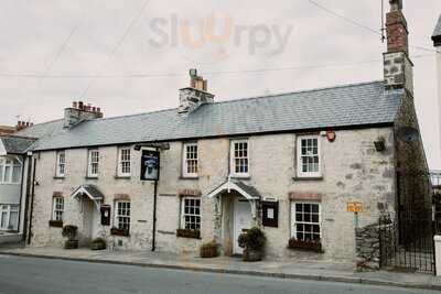 The Farmers Arms