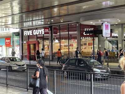 Five Guys Wood Green