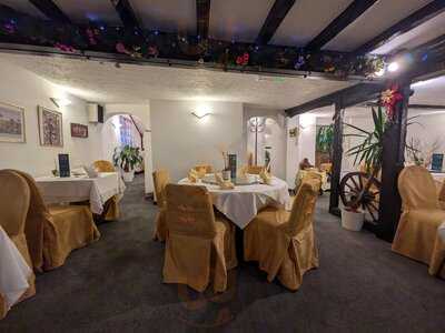 Maypole Chinese Restaurant & Takeaway