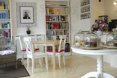 Beatons Tearooms - Tisbury