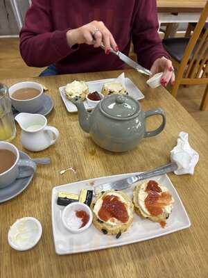 Foxes Tea Rooms & Cafe