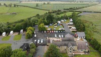 The Railway Inn Country Cottages And Caravan Park