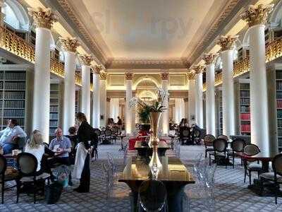 Colonnades At The Signet Library