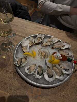 White Horse Oyster & Seafood Bar