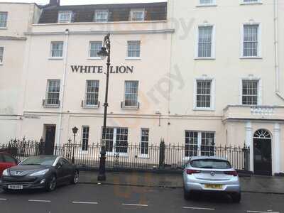 White Lion Bar And Terrace