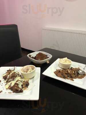 Cheeky Moo's Ice Cream & Dessert Parlour