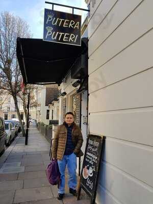 Putera Puteri Cafe