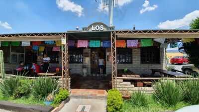 Los Adobes