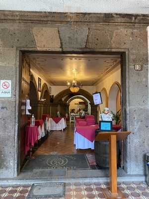 Portal De Reyes Restaurant