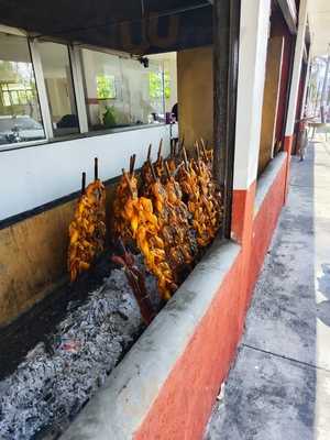 Pollos Y Borrego Al Pastor Don Alfredo