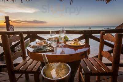 Beach Bar & Restaurant La Palapa