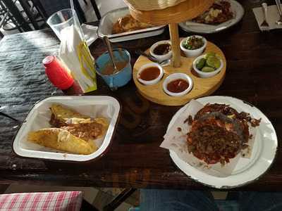 Taqueria Y Cantina La Numero 4