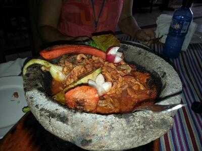 Los Molcajetes