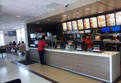 Carl's Jr. Plaza Las Americas