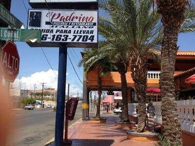 El Padrino Pizzeria Y Restaurante