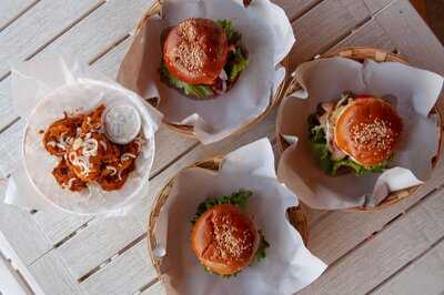 Layla's Beach Burgers