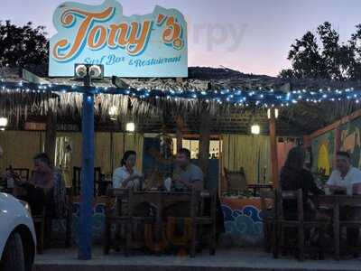 Tony’s La Ventana