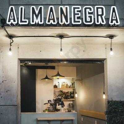 Almanegra Café