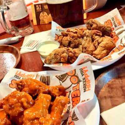 Hooters