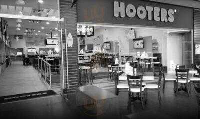 Hooters Oasis Coyoacan