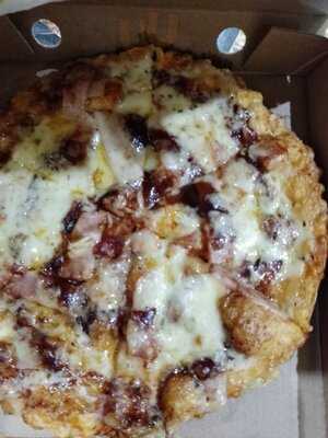 Debonairs Pizza