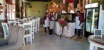 Bietjie Kaap Coffee Bar & Olive Deli