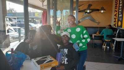 Debonairs Pizza