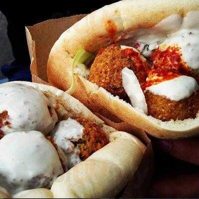 ‪falafel Ratzon‬