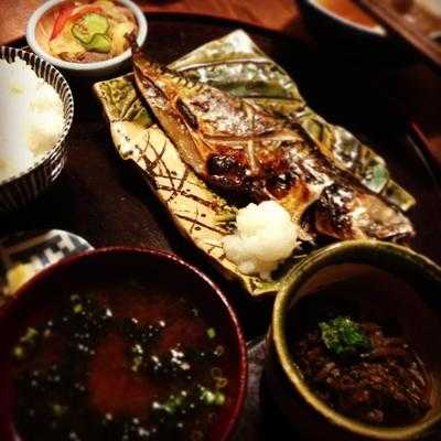 定食屋しゃもじ