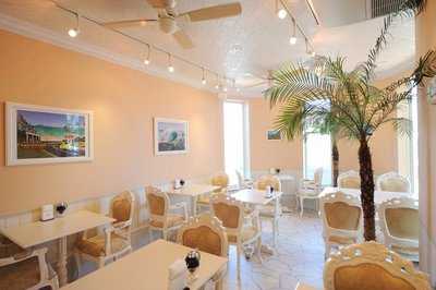 Moke’s Hawaii 江ノ島店
