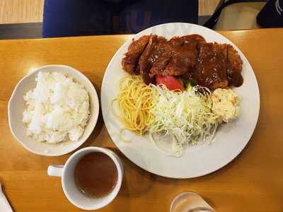 洋食の店 ジューシィ