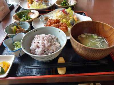 漣