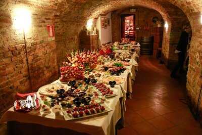 La Signora In Rosso Osteria E Vineria, Nizza Monferrato