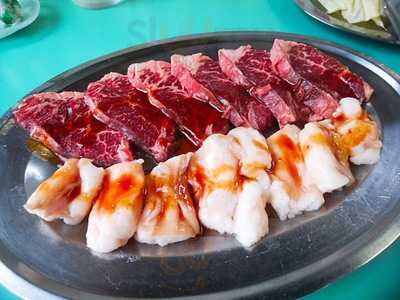 焼肉・中華そば も
