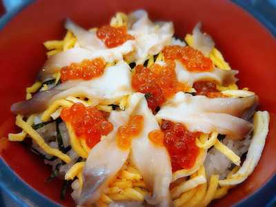 小僧寿し　三沢堀口店